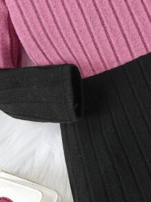 SHEIN Young Girl Autumn Knitted Dress With Color Block Design, Long Sleeve And Soft Plush Fabric, With Hat