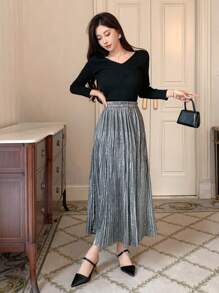 DAZY Women's Metallic Pleated Mid-Length Skirt - Grey - View 4