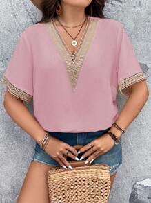 SHEIN Holidaya Blusa Bordada De Talla Grande Con Aplique En Escote En V - Rosa - Ver 1