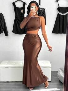 SHEIN Slayr 纯色不对称领短款上衣和美人鱼下摆短裙两件套 - 咖啡棕 - 查看 4