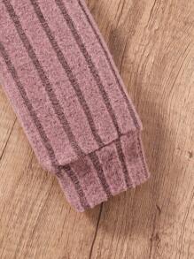 SHEIN Conjunto de 2 piezas para niñas preadolescentes con top de cuello alto de punto y vestido de tirantes acanalado