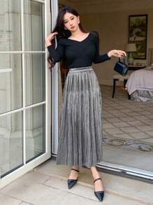 DAZY Women's Metallic Pleated Mid-Length Skirt - Grey - View 5