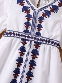 SHEIN Young Girl Casual Floral Print V-Neck Bell Sleeve Dress