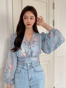 DAZY Floral Print Lantern Sleeve Tie Back Crop Blouse Long Sleeve Top Vacation Outfits Women - Blue - View 5