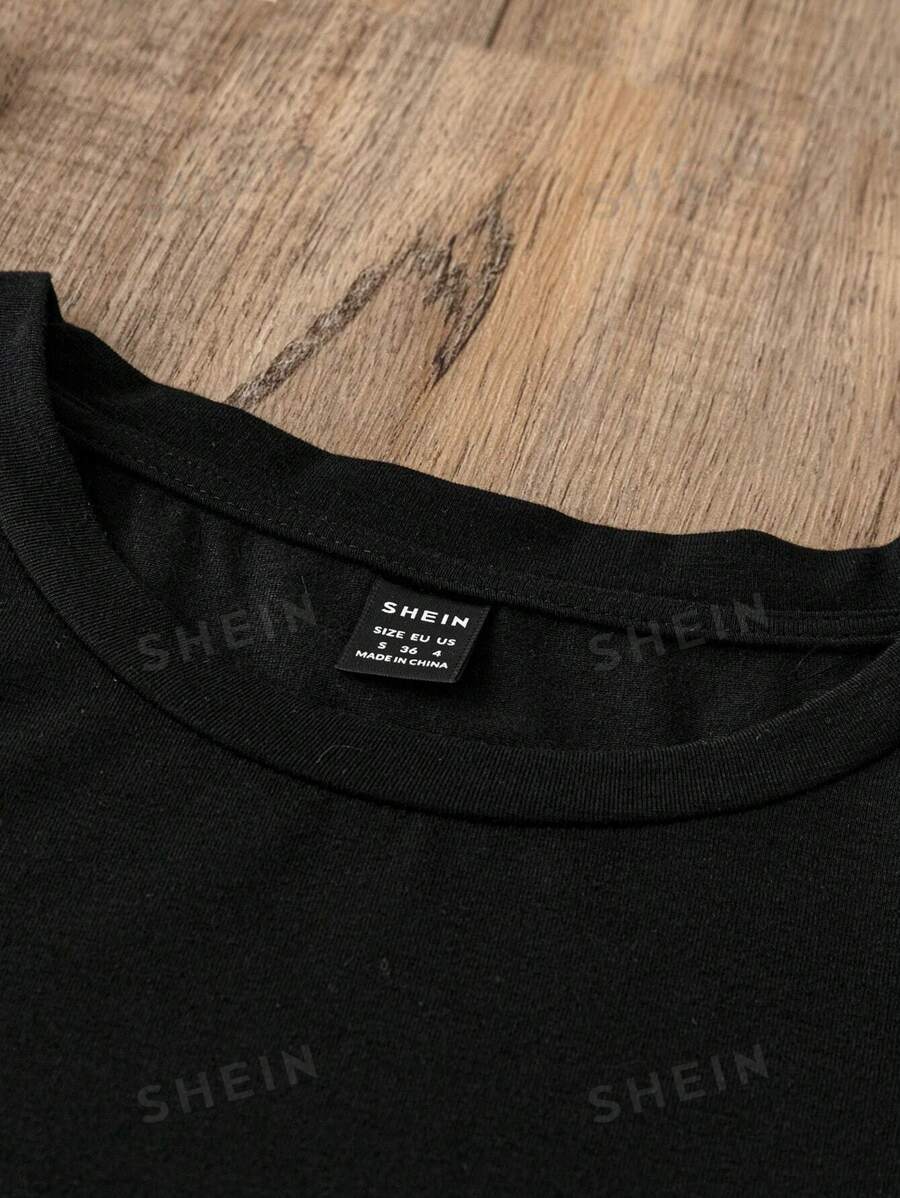 SHEIN LUNE Plus Size Loose Western Longhorn Pattern Round Neck Short