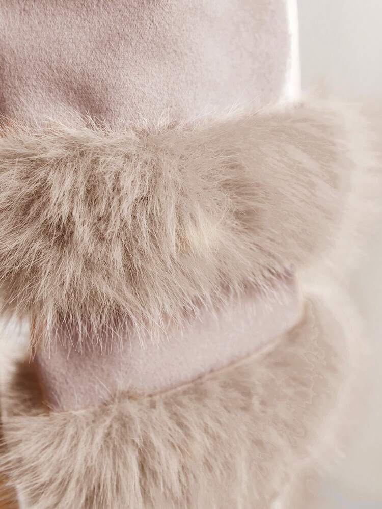 Women's Overcoat With Cuffs