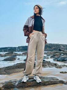 In My Nature Women's Letter Print Drawstring Waist Outdoor Pants - Khaki - View 3