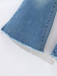 SHEIN 小女孩花卉印花背心和破洞牛仔喇叭褲套裝 - 藍色 - 查看 3