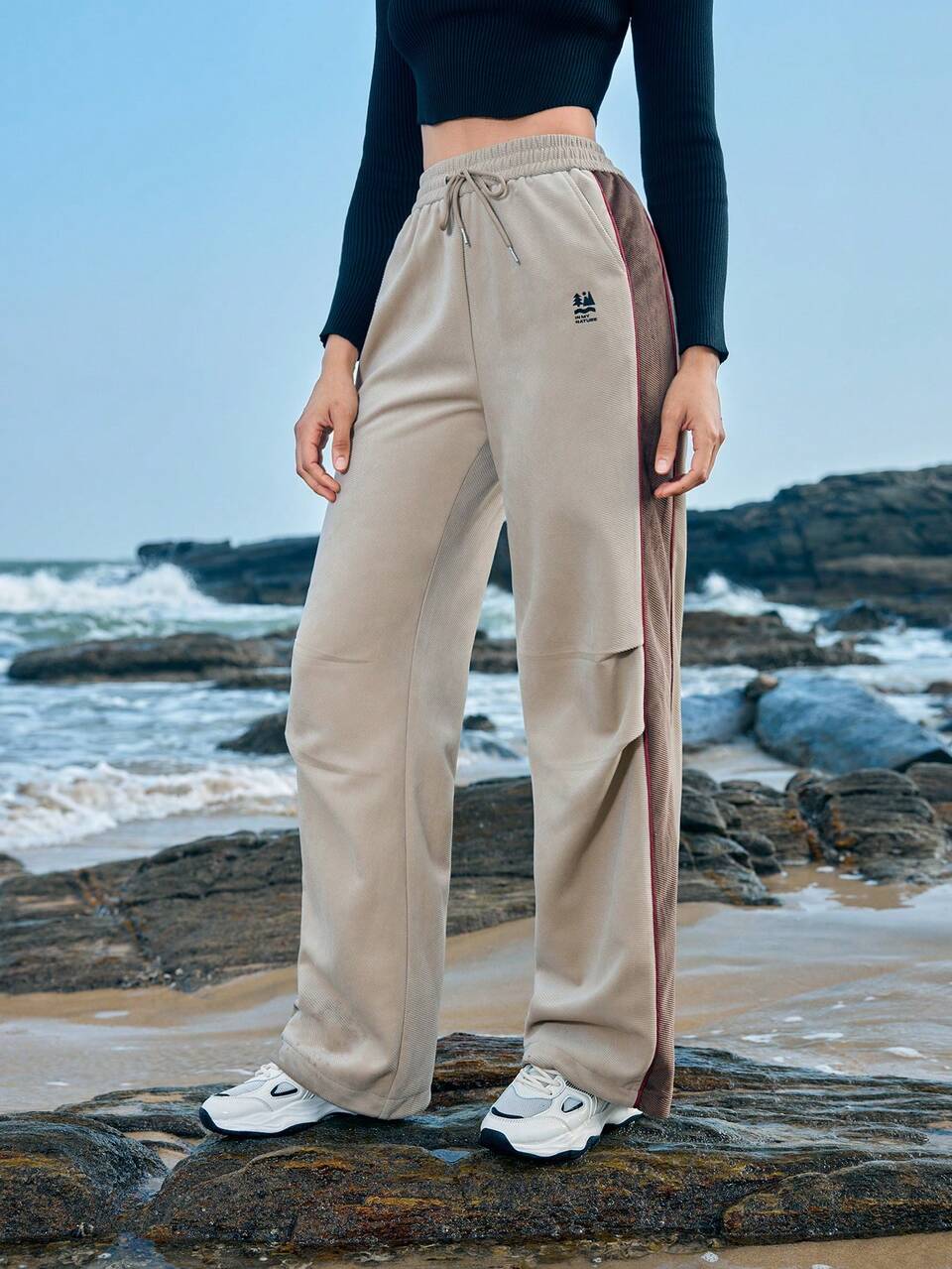 Women's Letter Print Drawstring Waist Outdoor Pants