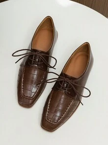 女士法式通勤皮鞋，新春秋款式，尖頭、刺繡鏈條、粗跟、方頭、小尺碼真皮鞋 - 棕色 - 查看 2