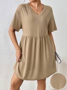 SHEIN Essnce 女士plus Size V領短袖春夏假日連衣裙 - 卡其色 - 查看 1