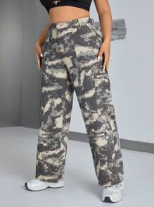 SHEIN EZwear Women's Plus Size Camouflage Printed Jeans