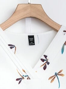 SHEIN LUNE 大尺碼蜻蜓圖案 V 領襯衫 - 白色 - 查看 3