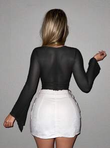 Camiseta Con Mangas Acampanadas Y Parte Delantera Anudada - Negro - Ver 2