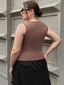 SHEIN Essnce 大尺碼不對稱下擺背心,帶有縫合細節 - 棕色 - 查看 2