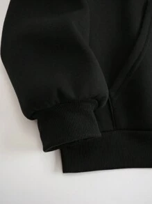 SHEIN EZwear 女款高五字母印花抽繩連帽抓絨運動衫 - 黑色 - 查看 4