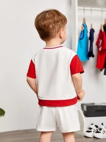 SHEIN Conjunto De Pantalones Cortos Y Top De Manga Corta Con Bloques De Color Deportivo Con Estampado De Letras Para Bebé Niño Y Niño