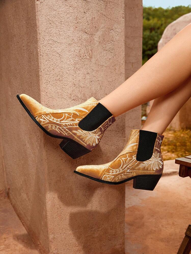 Ladies' Vintage Embroidery Ankle Boots And Short Boots