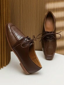 女士法式通勤皮鞋，新春秋款式，尖頭、刺繡鏈條、粗跟、方頭、小尺碼真皮鞋 - 棕色 - 查看 3