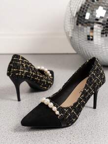 珍珠細節尖頭 8 公分女高跟鞋,黑色麂皮優雅踝帶工作鞋,ol 鞋 - 黑色 - 查看 2