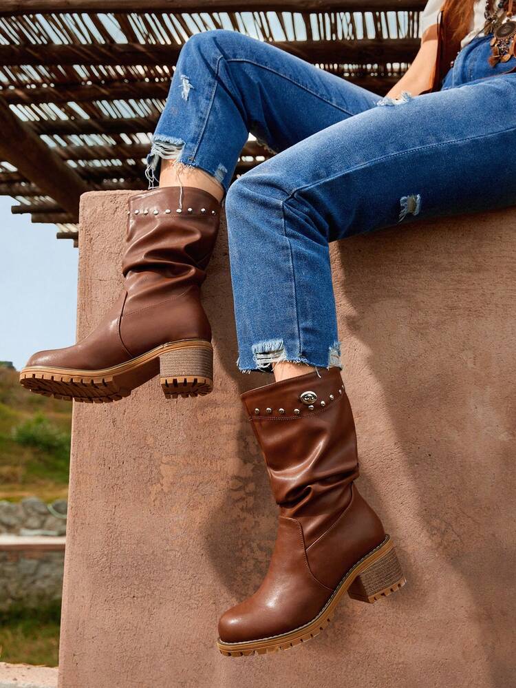 Women's Versatile Fashionable Brown Boots With Rivets & Metal Buckle Decor