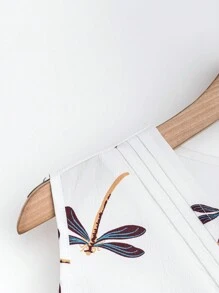 SHEIN LUNE 大尺碼蜻蜓圖案 V 領襯衫 - 白色 - 查看 5