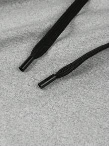 Manfinity Homme Bộ đồ thể thao thường ngày cho nam có mũ trùm đầu và quần nỉ Kangaroo họa tiết chữ, đi chơi - Xám - Xem 6