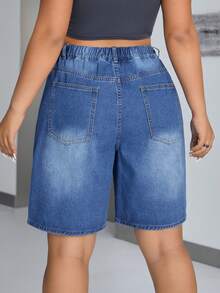 SHEIN ICON 女士加大碼摺邊口袋洗水牛仔短褲 - 深色水洗藍 - 查看 2