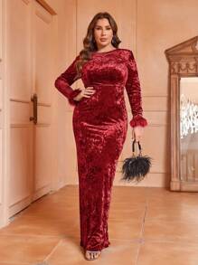 SHEIN Belle Plus Size Fuzzy Cuff Velvet Bodycon Dress - Red - View 1
