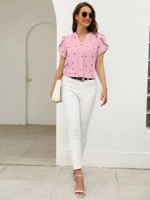 SHEIN Clasi 女士愛心印花花瓣袖式上衣,配削角領