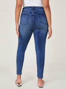 SHEIN EZwear 大尺碼純色緊身牛仔褲 - 中等水洗藍 - 查看 2