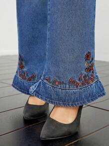 SHEIN Privé 女士刺繡喇叭牛仔褲 - 中等水洗藍 - 查看 5