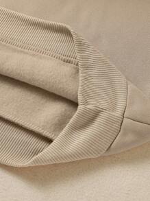 SHEIN EZwear 加大尺寸卡通和字母印花保暖衬裡毛衣 - 卡其色 - 查看 8