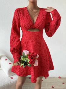 Chiquease 長袖正面鏤空隨機提花連身裙 - 紅色 - 查看 3