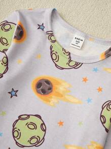 Boy's Cute Cosmic Pattern Comfortable Gray Flame Retardant Two-Piece Home Clothes Set - Light Grey - View 4