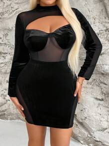 Allurite Vestido De Terciopelo Con Aplicación De Malla En La Parte Delantera Hueca De Talla Grande - Negro - Ver 1