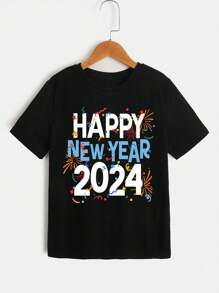 SHEIN 適合夏季的青少年男孩休閒2024新年印花短袖t恤 - 黑色 - 查看 1