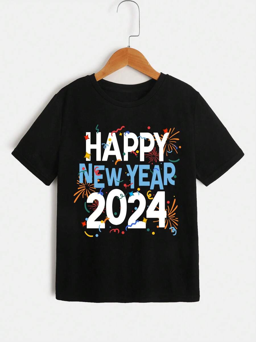 SHEIN 適合夏季的青少年男孩休閒2024新年印花短袖t恤 - 黑色 - 查看 1