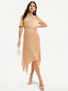 Aveloria 純色立領短袖不對稱下擺連身裙