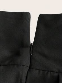 Gonna-pantaloncini mini a pieghe da donna con fibbia quadrata vita, in colore unito, versatile e casual - nero - Visualizzare 3