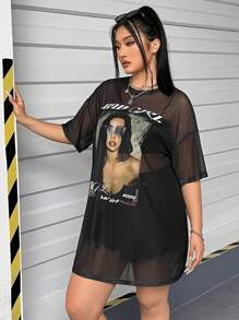 CovetEZ 大尺碼女字母人物印花透視網眼連身裙 - 黑色 - 查看 4