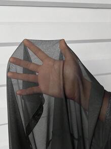 CovetEZ 大尺碼女字母人物印花透視網眼連身裙 - 黑色 - 查看 6