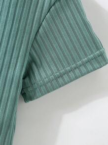 SHEIN 2入組幼兒女童休閒短袖連帽t恤和打底褲套裝 - 綠色 - 查看 4