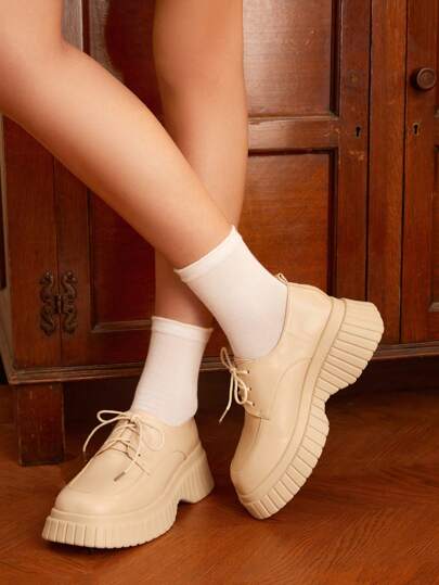 綁帶前面固定的女裝厚底鞋