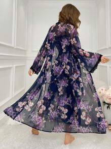 Conjunto de pijama con bata de malla con estampado de flores y vestido camisero con abertura alta