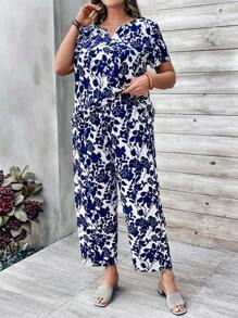 EMERY ROSE Damen Große Größen Set aus Bluse mit V-Ausschnitt und Kurzarm mit einfarbiger Silhouette und Blumen Muster und gerader Hose mit Seitentaschen, für Frühling und Sommer