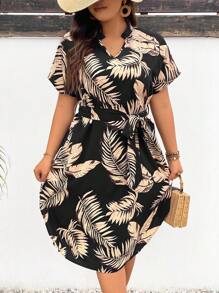 SHEIN Frenchy Kích thước lớn Của phụ nữ Ngày lễ Bầu không khí Cổ v tay cánh Đầm Với Bản in lá - Nhiều màu - Xem 5