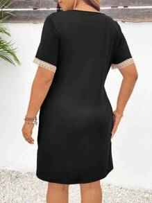 SHEIN Frenchy 大码波西米亚风女式蕾丝拼布 V 领短袖连衣裙，适合夏季