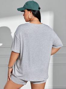 SHEIN EZwear Plus Size Letter Printed Short Sleeve T-Shirt And Shorts Set - Light Grey - View 2