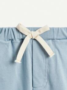 Cozy Pixies 嬰兒男童字母印花圓領短袖上衣配休閒短褲2件套裝 - 藍色 - 查看 4